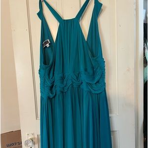 David’s bridal bridesmaid formal dress plus size oasis color size 22 floor lengt